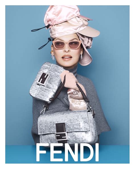 linda evangelista fendi|who is linda evangelista.